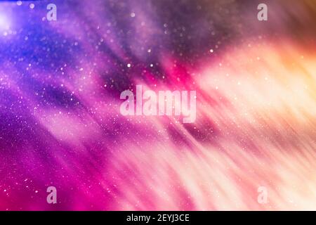 Weihnachten festliche Hintergrund. Verschwommener Weihnachtshintergrund, festlicher mehrfarbiger Bokeh-Hintergrund. Stockfoto