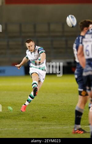 MANCHESTER, GROSSBRITANNIEN. MÄRZ 5TH Brett Connon von Newcastle Falcons tritt für das Tor während der Gallagher Premiership Spiel zwischen Sale Sharks und Newcastle Falcons im AJ Bell Stadium, Eccles am Freitag, 5th. März 2021. (Quelle: Chris Lishman, Mi News ) Stockfoto