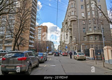 Moskau, Russland - 14. März 2016. Architektur und allgemeine Erscheinung große Kozenyi Gasse Stockfoto