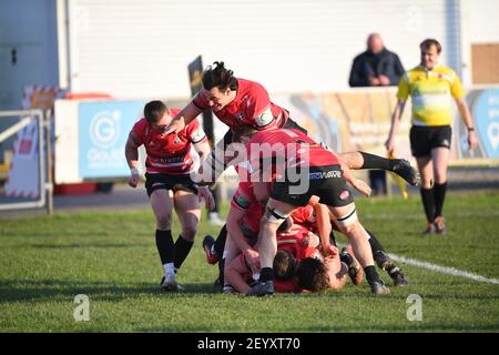 Cornish Pirates Rhodri Davies punktet beim Greene King IPA Championship-Spiel im Mennaye Field, Penzance. Bilddatum: Samstag, 6. März 2021. Stockfoto