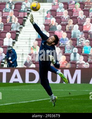 Scottish Championship - Heart of Midlothian / Dundee. Tynecastle Park, Edinburgh, Midlothian, Großbritannien. , . Hearts ist Gastgeber von Dundee bei der Scottish Championship im Tynecastle Park, Edinburgh. Bild zeigt: Hearts Torhüter Craig Gordon wärmt sich vor dem Anpfiff auf. Kredit: Ian Jacobs/Alamy Live Nachrichten Stockfoto