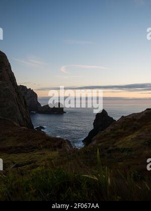 Cape Brett Lighthouse und Cape Brett Hut in Rawhiti New Seeland Stockfoto