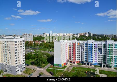 Moskau, Russland - Mai 13.2016. Draufsicht der Bezirk 20 in Zelenograd Sommer Stockfoto