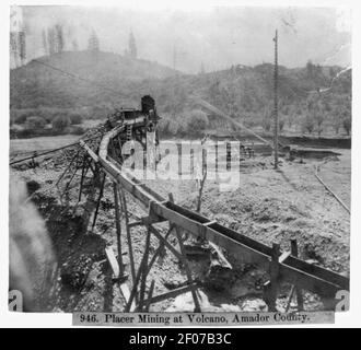 Goldwaschen am Vulkan, Amador County Stockfoto