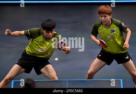 Doha. März 2021, 6th. Lin Yun-Ju (L) und Cheng I-Ching aus dem chinesischen Taipeh treten am 6. März 2021 beim WTT Contender Doha in Doha, Katar, beim gemischten Doppel-Finale gegen Emmanuel Lebsson und Yuan Jia Nan aus Frankreich an. Lin Yun-Ju und Cheng I-Ching gewannen 3-2, um sich den Titel zu sichern. Quelle: Nikku/Xinhua/Alamy Live News Stockfoto