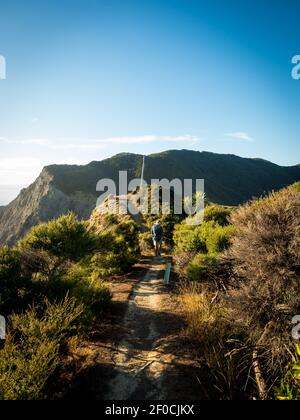 Cape Brett Lighthouse und Cape Brett Hut in Rawhiti New Seeland Stockfoto