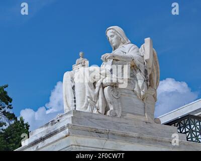 Statue der Kontemplation der Gerechtigkeit, vor dem Obersten der Vereinigten Staaten Gericht Stockfoto