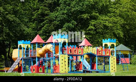 Spielgeräte im park Stockfoto