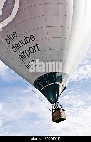 Meggenhofen, österreich, 16. sep 2003, Luftballon mit Werbung für den Flughafen der blauen donau in linz, österreich Stockfoto