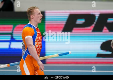 TORUN, POLEN - MÄRZ 6: Menno Vloon aus den Niederlanden im Polsprung der Männer während der Leichtathletik-Halleneuropameisterschaften 2021 matc Stockfoto