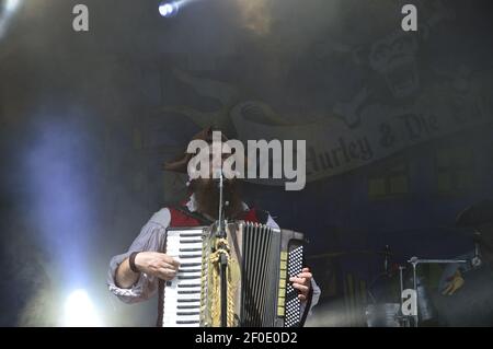 Die Band Mr Hurley & die Pulveraffen sind das mittelalterliche Festival 'Spectaculum' in Bückeburg Stockfoto