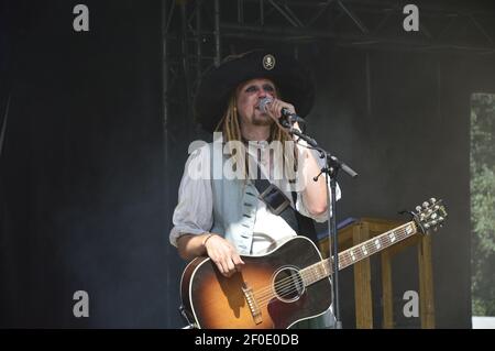 Die Band Mr Hurley & die Pulveraffen sind das mittelalterliche Festival 'Spectaculum' in Bückeburg Stockfoto