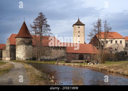 KLATOVY, TSCHECHISCHE REPUBLIK - 26. FEBRUAR 2021: Blick auf das Schloss Svihov im Winter Stockfoto