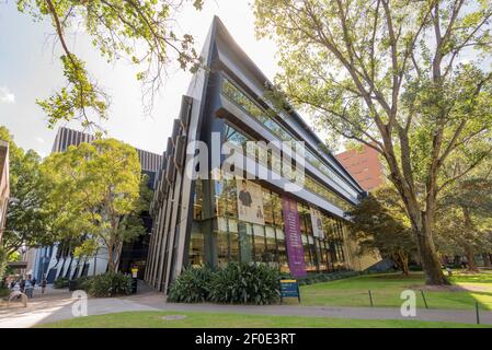 Das Faculty of Law Building (F8) an der University of New South Wales im australischen Vorort Sydney in Kensington wurde 2007 fertiggestellt Stockfoto