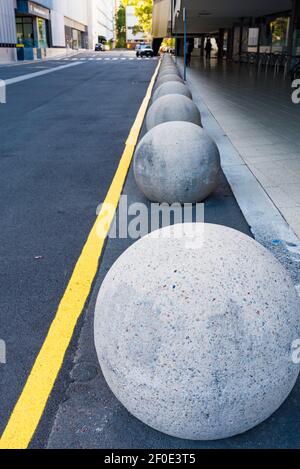 Anti-feindlichen Fahrzeug Sicherheit Poller an der Universität von installiert New South Wales (UNSW) in Sydney Australien Stockfoto