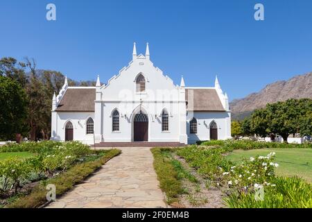 Historische 1847 Niederländisch reformierte Kirche oder Nederduitse Gereformeerde Kerk, Franschhoek, Western Cape Winelands, Western Cape, Südafrika Stockfoto