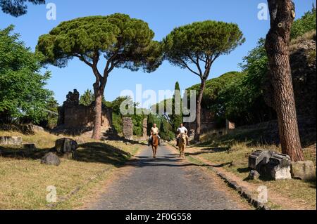 Rom. Italien. Reiten auf der Via Appia Antica (Appian Way). Stockfoto