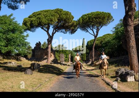 Rom. Italien. Reiten auf der Via Appia Antica (Appian Way). Stockfoto