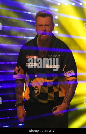 Simon Whitlock am dritten Tag des Ladbrokes UK Open 2021 Turniers in der Marshall Arena, Milton Keynes. Bilddatum: Sonntag, 7. März 2021. Stockfoto