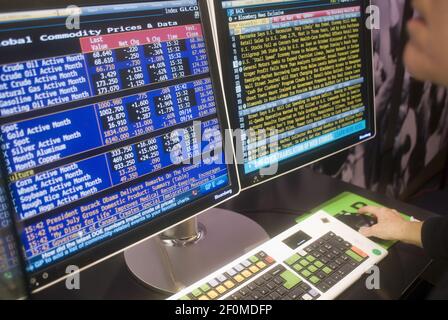 Bloomberg Terminal Und Tastatur Stockfotografie Alamy