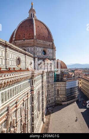 Blick auf die Basilika Santa Maria del Fiore und die Altstadt von Florenz, Italien Stockfoto