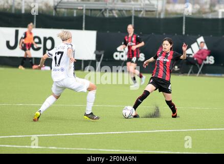 Yui HASEGAWA (Frauen Mailand) und Lina Mona Andrea Hurtig (Frauen Juventus) während der italienischen Frauenmeisterschaft, Serie A Timvision Fußballspiel zwischen Juventus FC und AC Mailand am 7. März 2021 im Juventus Training Center in Vinovo, Italien - Foto Nderim Kaceli / DPPI Stockfoto