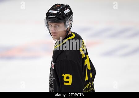 06. März 2021, Hessen, Frankfurt/Main: Ivan Kolozvary (Bayreuth Tigers, 19). DEL 2 Eishockeyspiel zwischen den Loewen Frankfurt und den Bayreuther Tigern am 6. März in der Eissporthalle Frankfurt am Main. Foto: Jürgen Kessler/dpa Stockfoto