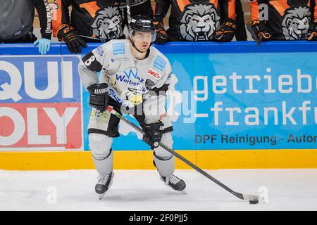 06. März 2021, Hessen, Frankfurt/Main: Juuso Rajala (Bayreuth Tigers, 8). DEL 2 Eishockeyspiel zwischen den Loewen Frankfurt und den Bayreuther Tigern am 6. März in der Eissporthalle Frankfurt am Main. Foto: Jürgen Kessler/dpa Stockfoto