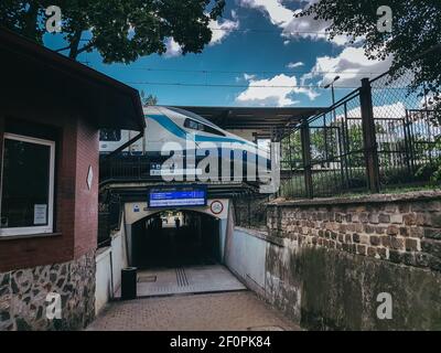 Sopot Polen August 7 2018, Bahnhof schnell pendolino Stockfoto