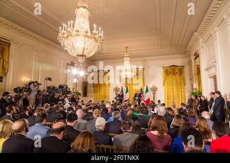Präsident Donald Trump und Ministerpräsident Paolo Gentiloni aus Italien halten eine gemeinsame Pressekonferenz ab. Stockfoto