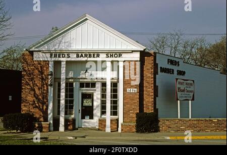 1980s Vereinigte Staaten - Fred's Barber Shop Burlington Michigan ca. 1986 Stockfoto