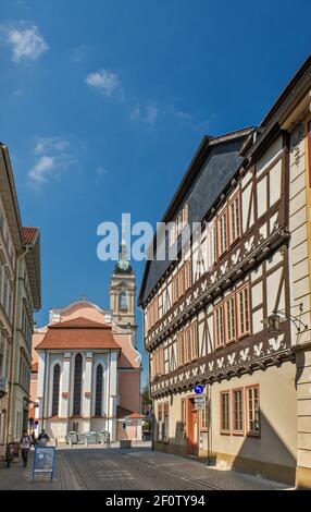 Fachwerkhaus in der Goldschmiedenstraße, Georgenkirche, in Eisenach, Thüringen, Deutschland Stockfoto