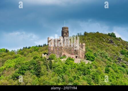 Schloss Maus, Mautburg mit bergfried, Oberes Mittelrheintal, Dorf Wellmich, Gemeinde St. Goarshausen, Rheinland-Pfalz, Deutschland Stockfoto