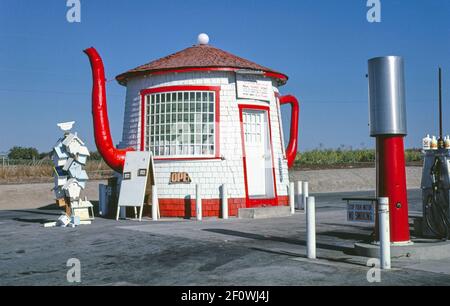 Teekanne Dome Tankstelle Zillah Washington Ca. 1987 Stockfoto