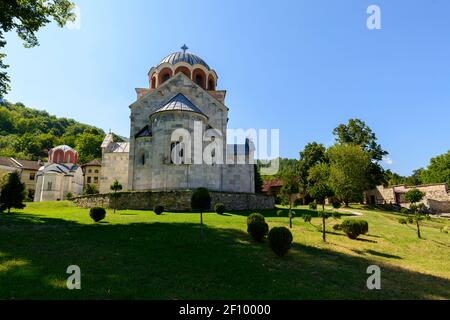 Die Kirche der Jungfrau Maria (rechts) und die Kirche des Königs (links) des Klosters Studenica. Serbien Stockfoto