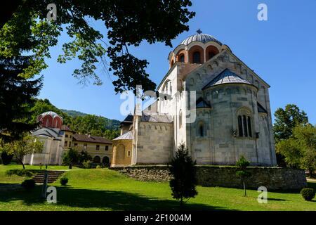 Die Kirche der Jungfrau Maria (rechts) und die Kirche des Königs (links) des Klosters Studenica. Serbien Stockfoto