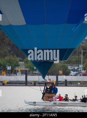 Canberra, ACT, Australien, 08. März 2021. Das Canberra Balloon Spectacular, früher bekannt als Canberra Balloon Festival, ist ein jährliches Heißluftballonfestival, das auf den Rasenflächen des alten Parliament House in Canberra, Australien, stattfindet. Quelle: Darren Weinert/Alamy Live News Stockfoto