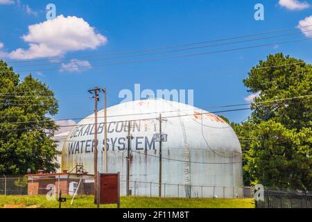 Decatur, GA / USA - 07 14 20: Wassertank für Dekalb County Stockfoto