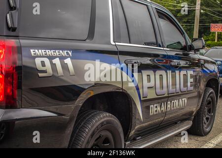 Decatur, GA / USA - 07 07 20: Seite eines Dekalb Polizeifahrzeugs Stockfoto