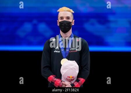 Charles HAMELIN (CAN) gewinnt das 1500 Meter A Finale während der ISU-Weltmeisterschaft Short Track 2021 am 6 2021. März in Dordrecht Niederlande Credit: SCS/Sander Chamid/AFLO/Alamy Live News Stockfoto