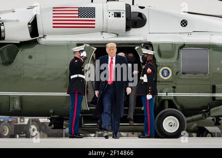 Präsident Donald Trump landet Marine One am Valley International Airport in Harlingen Texas Dienstag, 12 2021. Januar, um an Bord der Air Force One für seinen Rückflug zur Joint Base Andrews MD Stockfoto