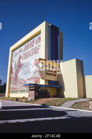 San Pedro Drive-in Theater Winkel von rechts blauen Himmel Gaffey Street San Pedro Los Angeles Kalifornien Ca. 1979 Stockfoto