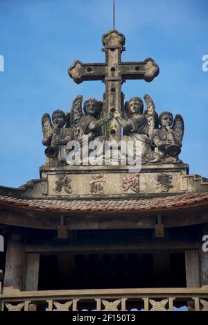 Architektonisches Detail der Kirche unserer Lieben Frau vom Rosenkranz, Phat Diem Kathedrale, Phat Diem, Ninh Binh Provinz, Vietnam Stockfoto