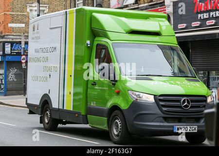 London, Großbritannien. März 2021, 2nd. Ein Waitrose Lieferwagen in London. Kredit: Dinendra Haria/SOPA Images/ZUMA Wire/Alamy Live Nachrichten Stockfoto