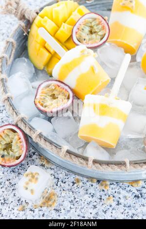 Hausgemachte Eis am Stiel Stockfoto