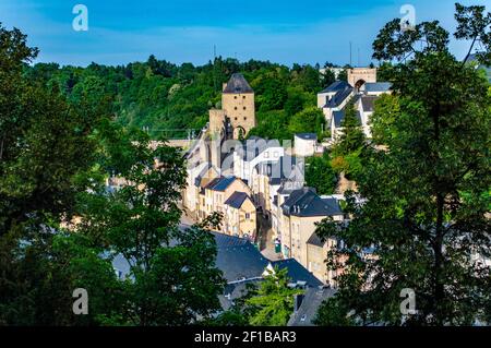 Luxemburg-Stadt, Luxemburg - 16. Juli 2019: Sonniger Sommertag in Luxemburg-Stadt in Europa Stockfoto