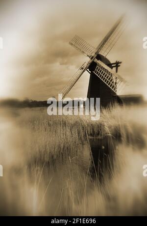 Fischflotte-Windpumpe Stockfoto