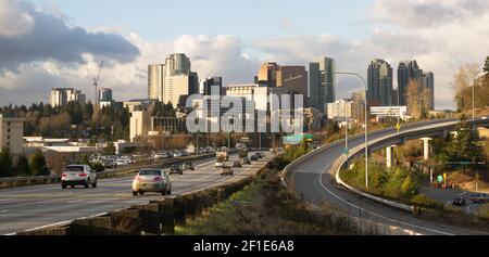Rush Hour Highway Landscape Bellevue Washington Downtown City Skyline Stockfoto