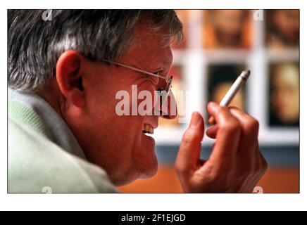 David Hockney in seinem Studio in West London Juni 2000 Stockfoto