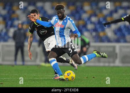 Tièmouè Bakayoko Spieler von Neapel, während des Spiels der italienischen Fußball-Liga Serie A zwischen Napoli vs Spezia, Endergebnis 1-2, Spiel gespielt bei Stockfoto